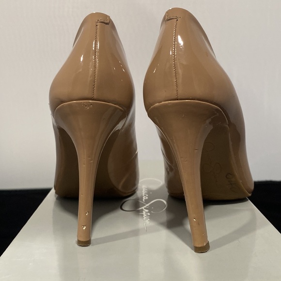 Jessica Simpson nude patent leather pump size 6 women’s - Picture 4 of 6